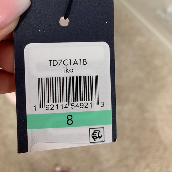 Dress - Picture 5 of 5